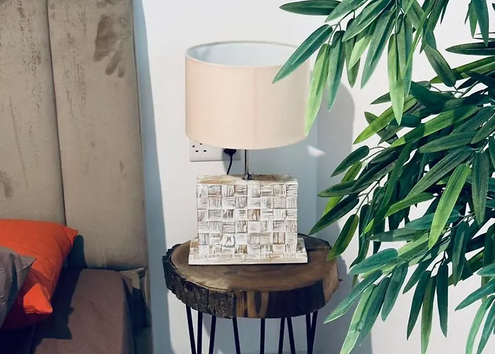 Valley Crest Apartment *