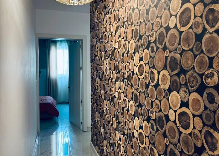 Valley Crest Apartment *